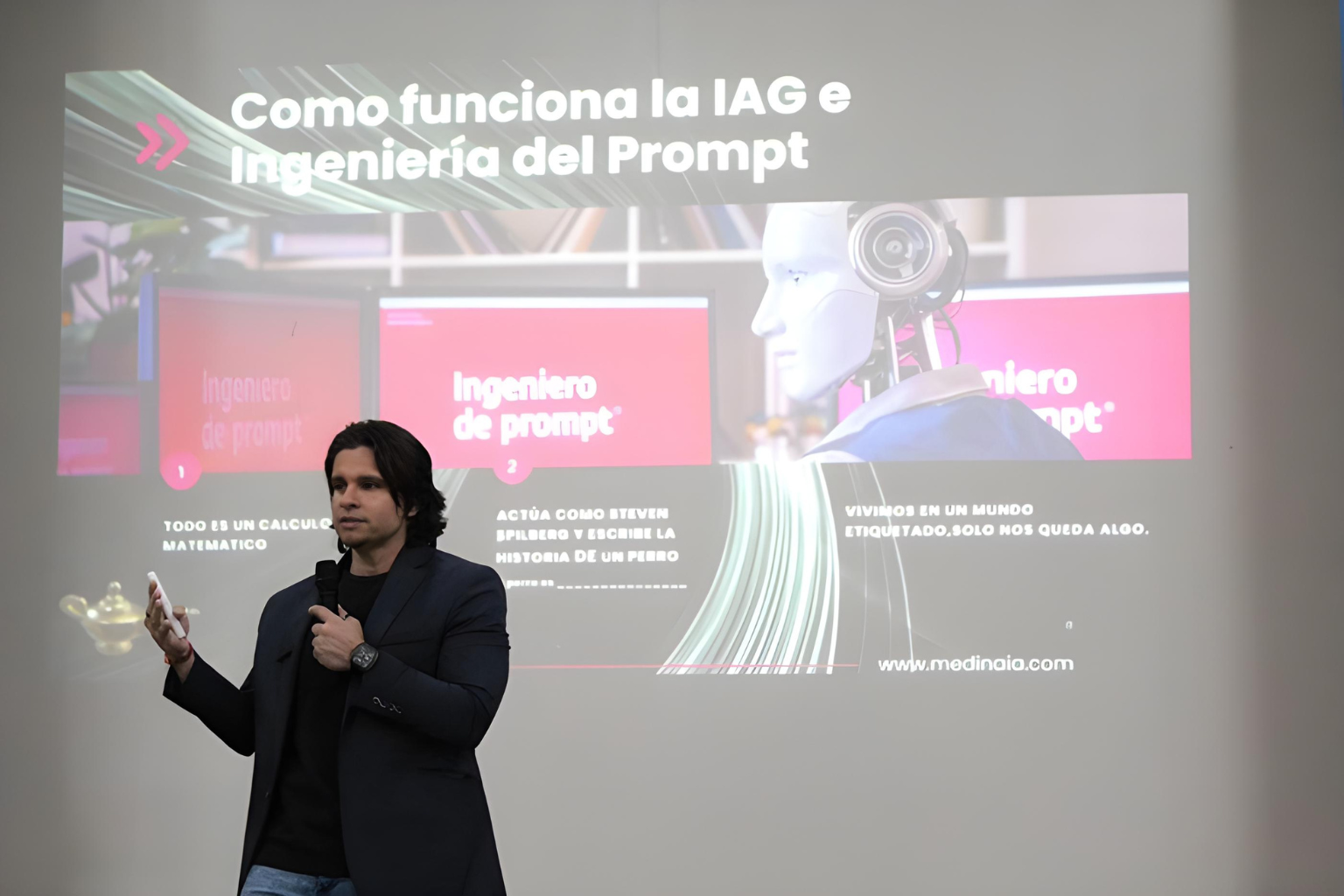 Alejandro Medina conmueve a jóvenes en su regreso a la Universidad Politécnica Internacional de Costa Rica